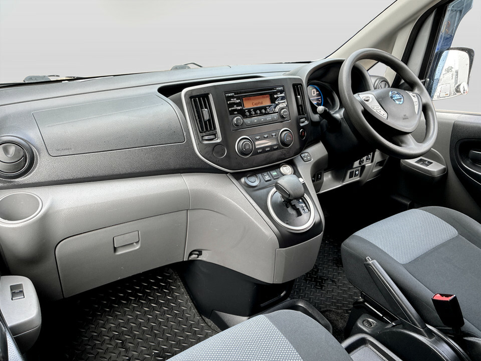 Nissan e-NV200 Panel Van White #16