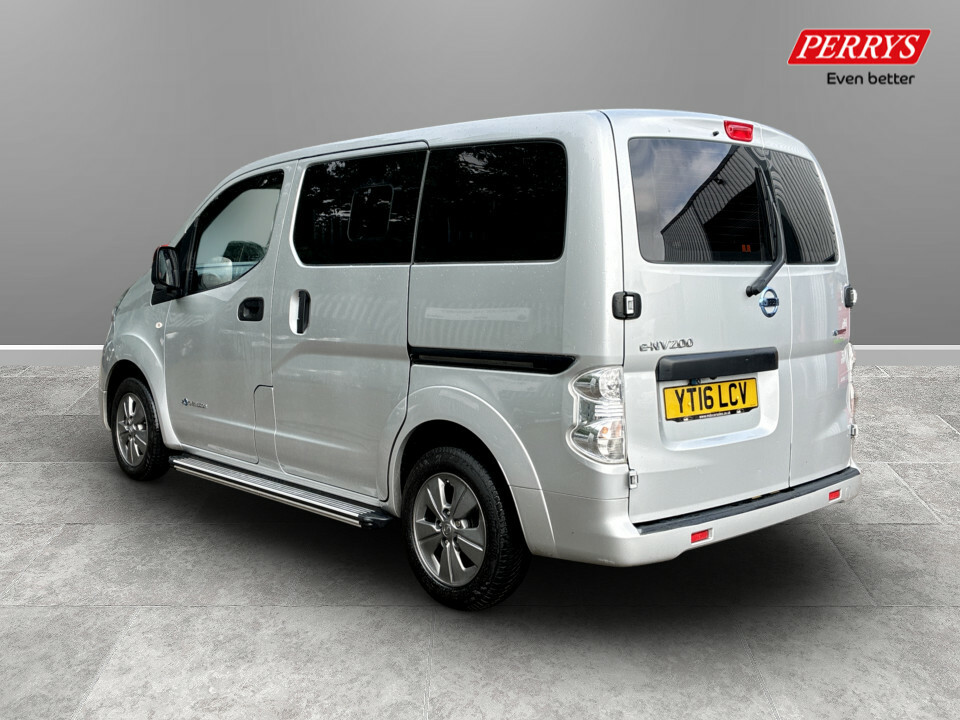 Nissan e-NV200 Panel Van White #5