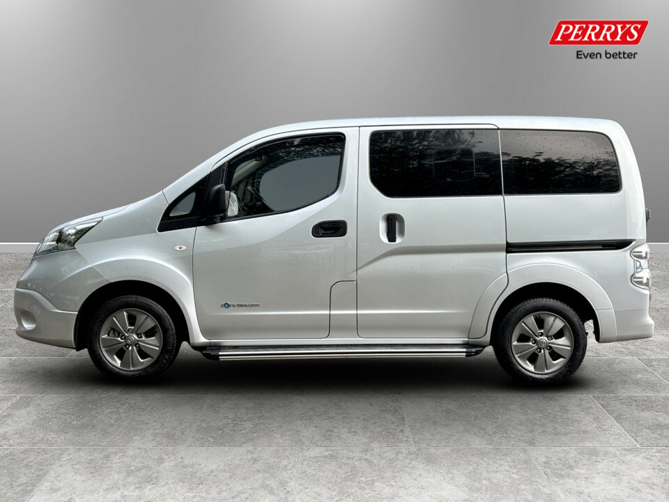 Nissan e-NV200 Panel Van White #4