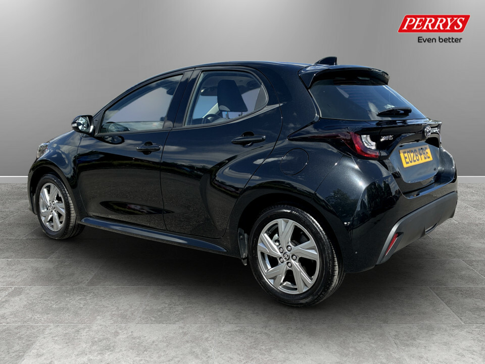 Toyota Yaris 1.5 Hybrid Icon Cvt EO26FBE Black #5