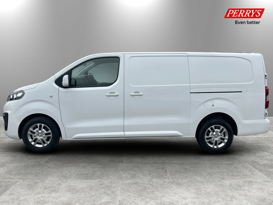Vauxhall Vivaro 2900 1.5D 100Ps Sportive H1 Van DV70EGJ White #4