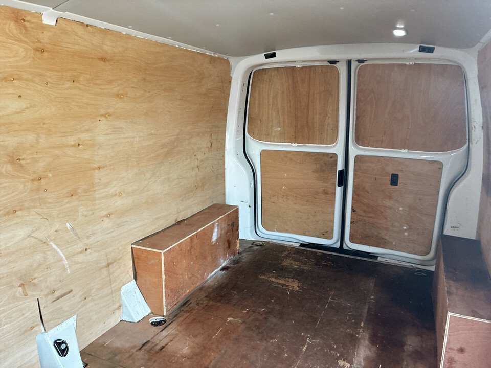 Volkswagen E-Transporter E 110 Black #32