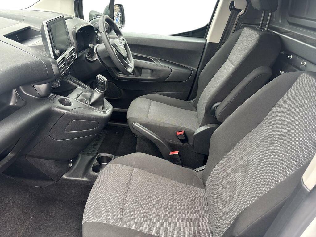 Vauxhall Combo 2300 1.5 Turbo D 100Ps H1 Sportive Van White #6