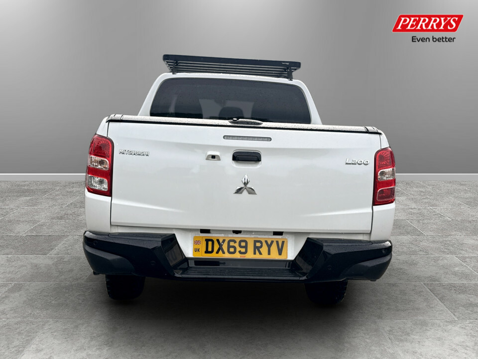 Mitsubishi L200 Double Cab Di-d 181 Challenger 4Wd DX69RYV White #6