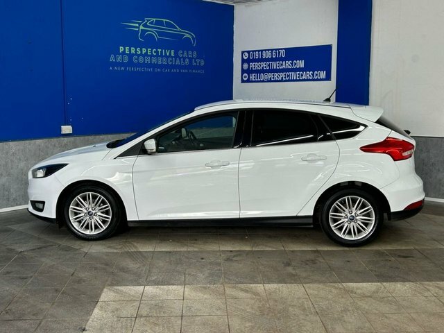 Ford Focus 1.0T Ecoboost Zetec Edition Hatchback M NU18XFB White #6