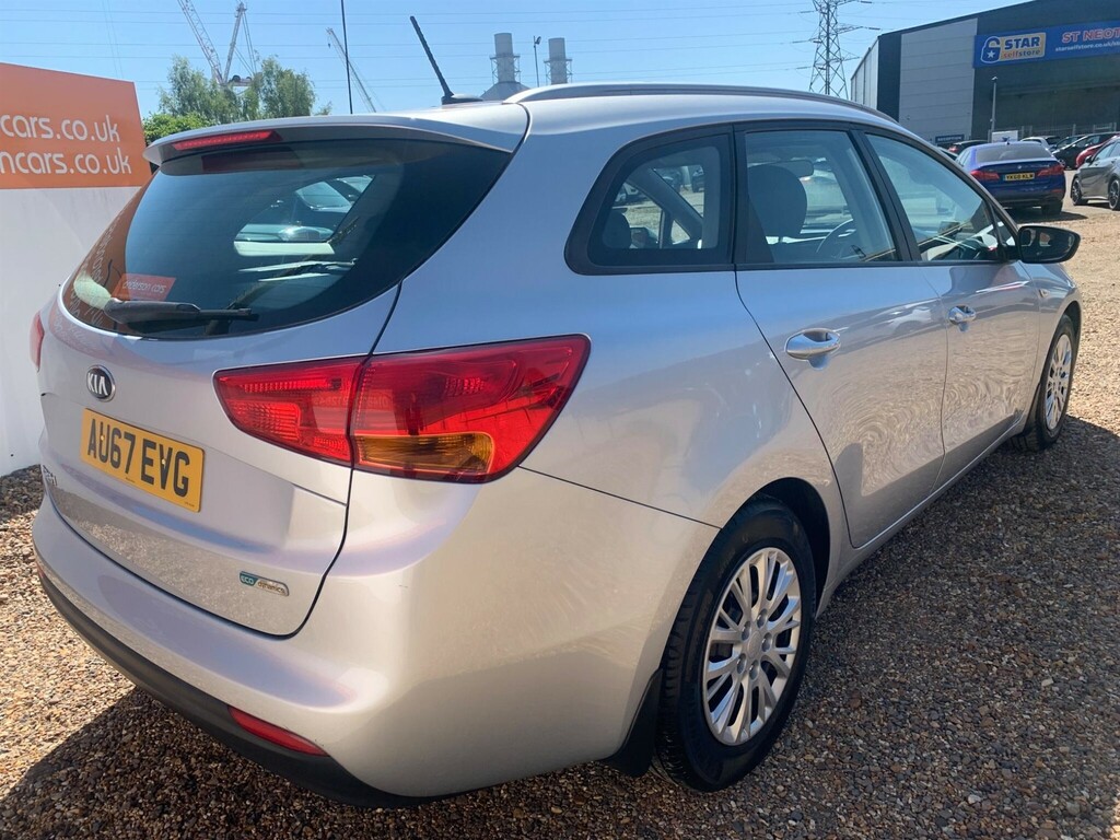 Kia Ceed 1.6 Crdi 1 Sportswagon Euro 6 Ss AU67EVG  #3
