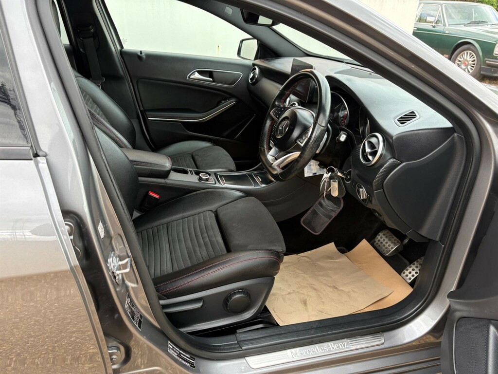 Mercedes-Benz A Class 1.6 Amg Line 7G-dct Euro 6 Ss EU18NVA #2