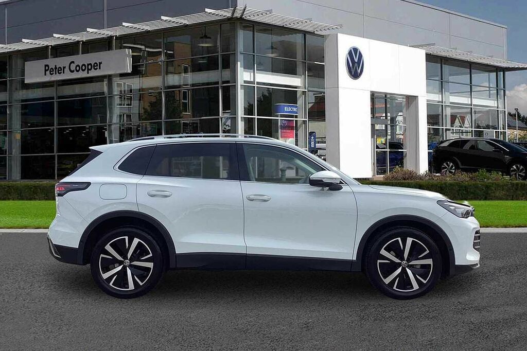 Volkswagen Tiguan 1.5 Etsi 150 Elegance Dsg HN74RXW White #4
