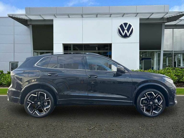 Volkswagen Tiguan 1.5 Tsi 272 Ehybrid R-line Dsg Iq Lights D HT75AXZ Black #4