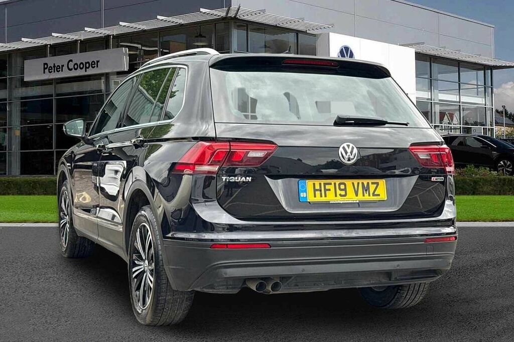 Volkswagen Tiguan 2.0 Tdi 150 4Motion Se Nav HF19VMZ Black #3