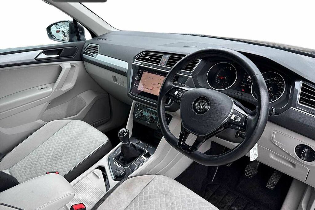 Volkswagen Tiguan 2.0 Tdi 150 4Motion Se Nav HF19VMZ Black #6