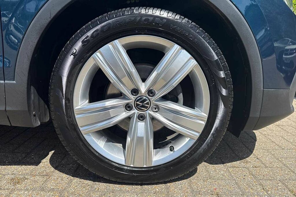 Volkswagen Tiguan 1.5 Tsi 150 Life Dsg 19 Victoria Falls Allo HV72VEU Blue #5