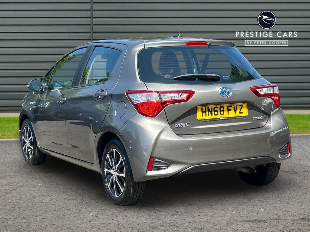 Toyota Yaris 1.5 Vvt-h Icon Tech E-cvt Euro 6 Ss HN68FVZ  #3