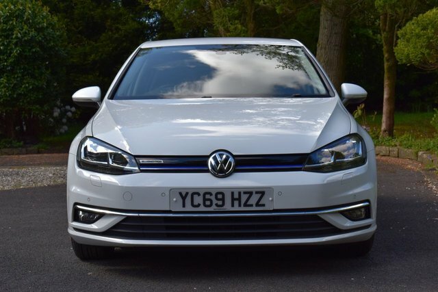 Volkswagen Golf 1.5 Tsi Evo Match Edition Hatchback Man YC69HZZ White #3