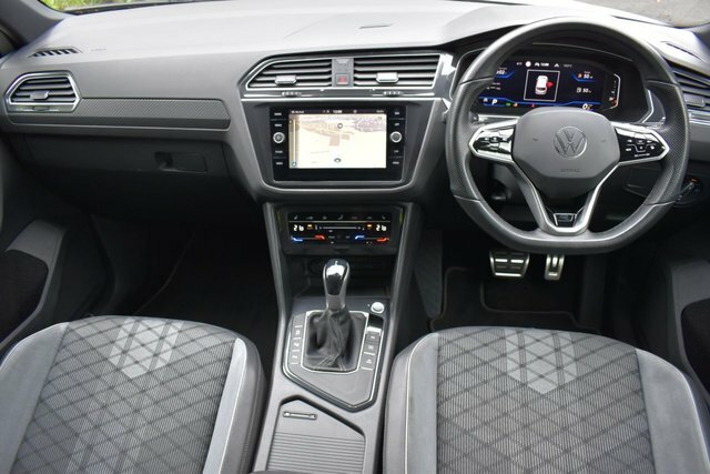 Volkswagen Tiguan 1.5 Tsi R-line Edition Suv Dsg Euro 6 YE73ZGP White #5