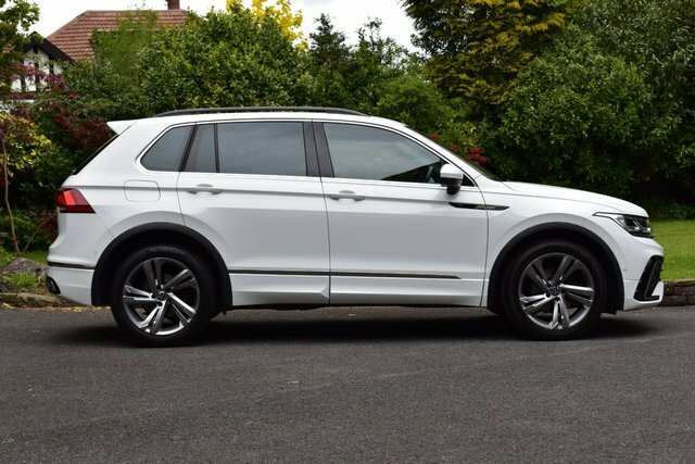 Volkswagen Tiguan 1.5 Tsi R-line Edition Suv Dsg Euro 6 YE73ZGP White #2