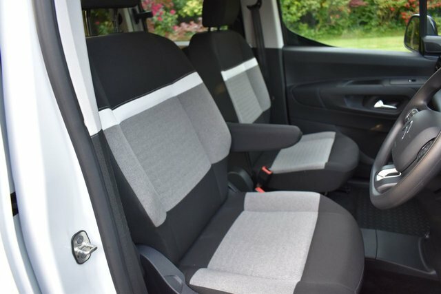 Citroen e-Berlingo 50Kwh Feel XL Mpv 7.4Kw Charger LG74NSY White #6