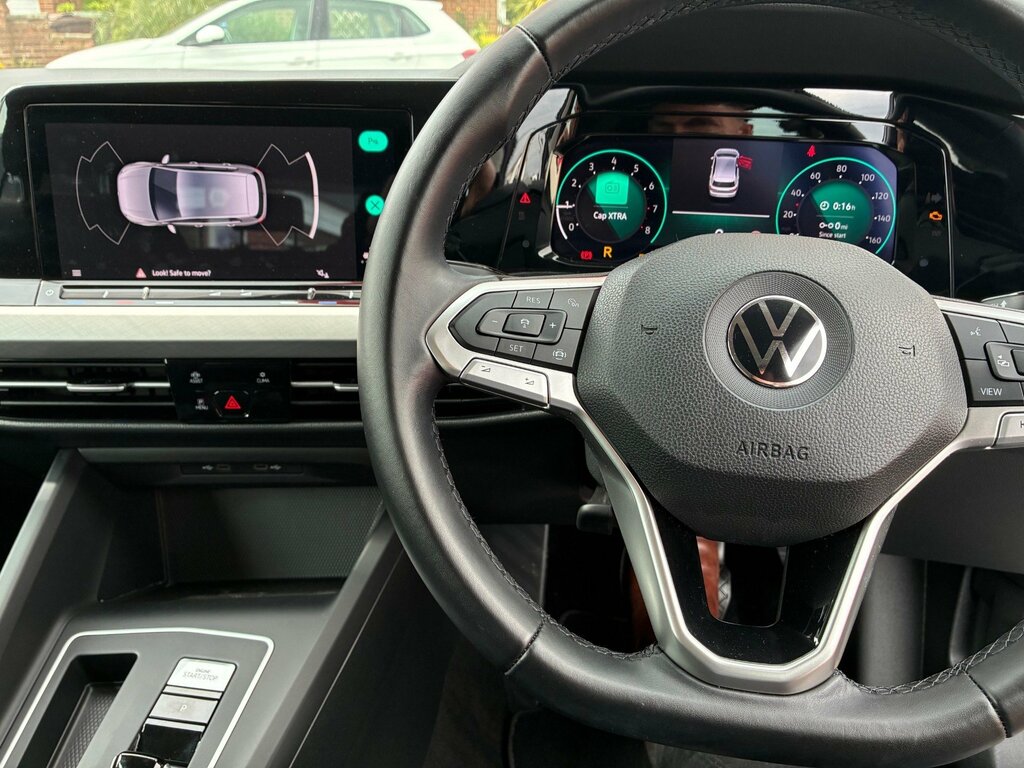 Volkswagen Golf Life 1.0 Etsi Mhev Hatchback Hybrid Ds GY21SVE Silver #4