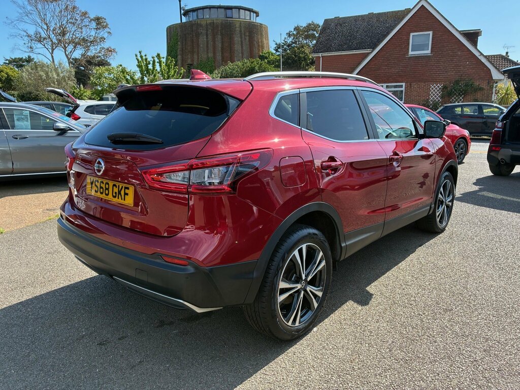 Nissan Qashqai N-connecta Dig-t Suv 1.3 Euro 6 7 Dc Red #5