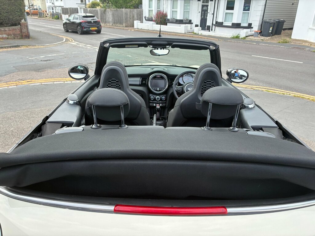 Mini Convertible Cooper Sport 1.5 6 Euro 6 S EA20DVJ White #4