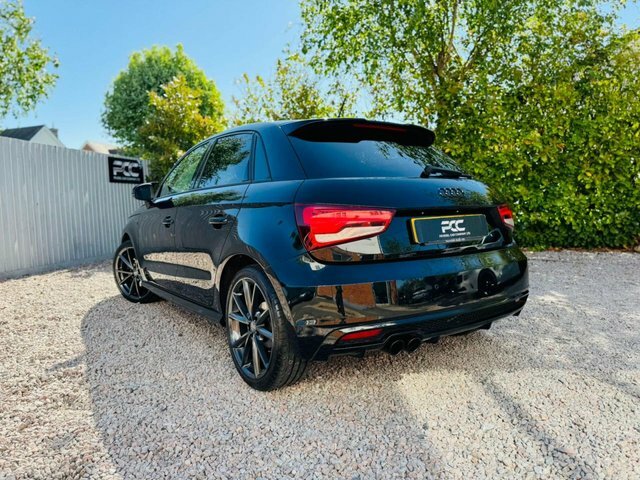 Audi A1 2017 1.4 Tfsi Cod Black Edition Sportback Petr AU67OGE Black #2