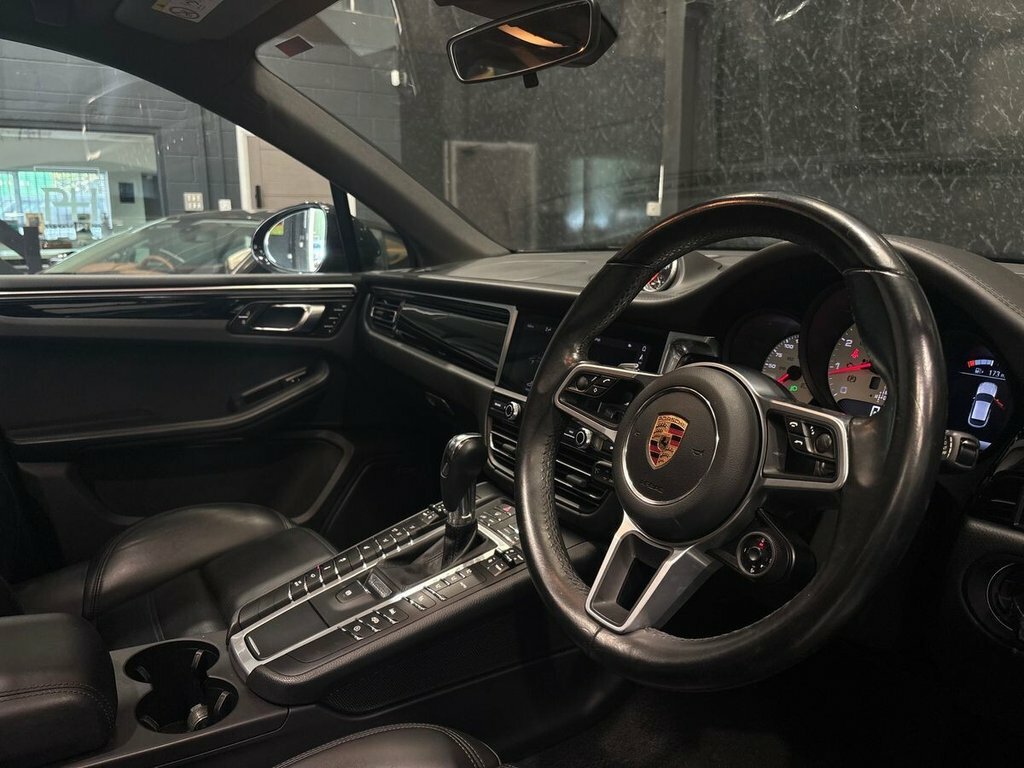 Porsche Macan 2.9L Gts BP20NGN Black #2