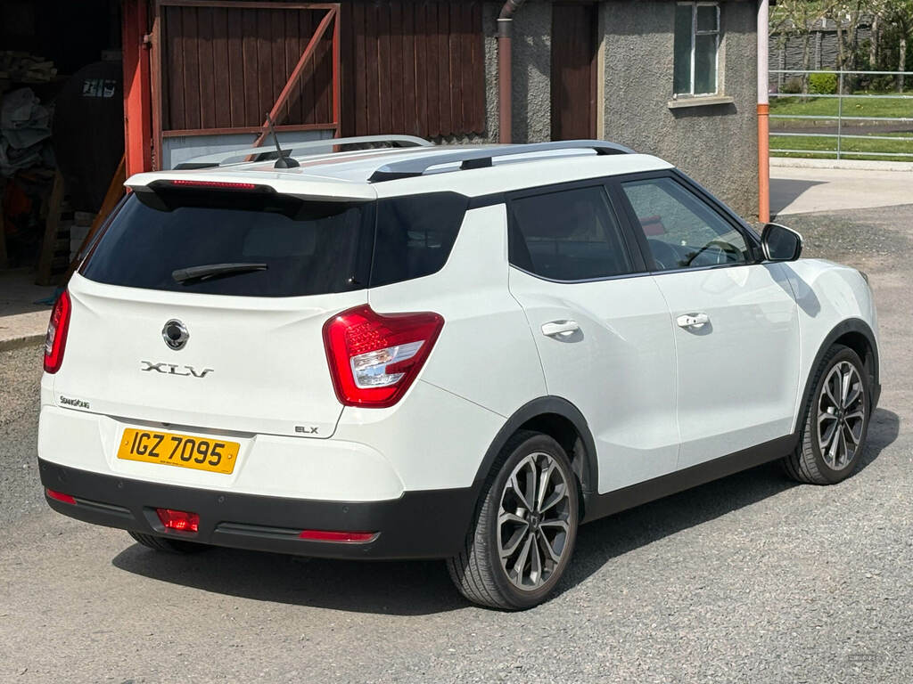 SsangYong Tivoli XLV 1.6 D Elx White #5