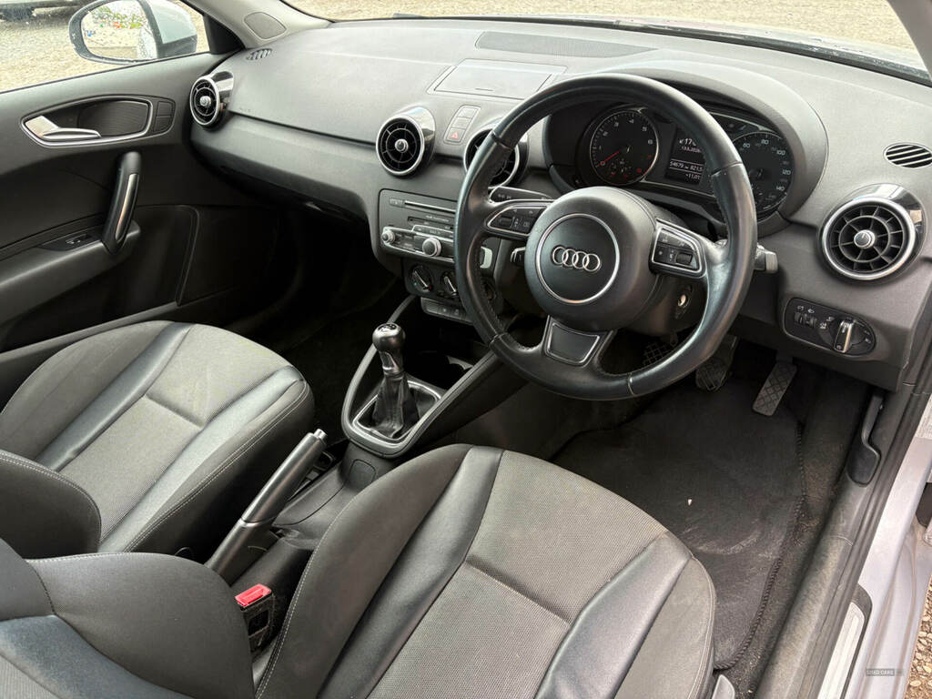 Audi A1 1.0 Tfsi Sport SO15UAC Silver #2