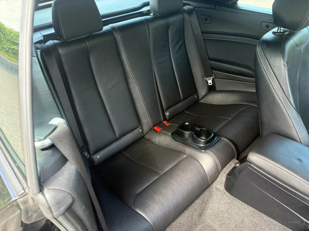 BMW 2 Series 220I Sport Nav Step Black