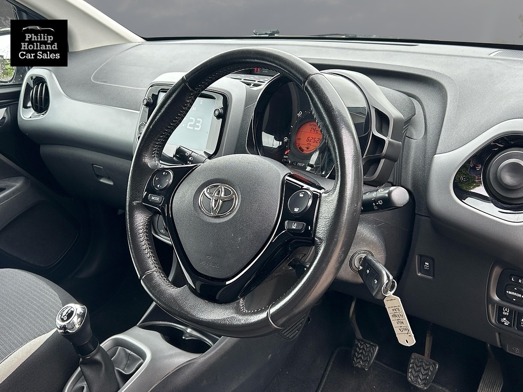 Toyota Aygo Hatchback FG71HBO Black #4