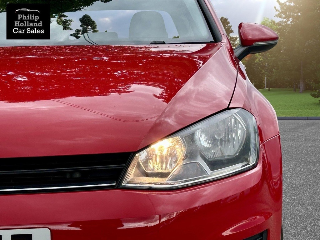 Volkswagen Golf Hatchback FRZ7847 Red #3