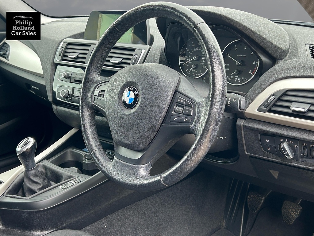 BMW 1 Series Hatchback FG17FFO Blue #5