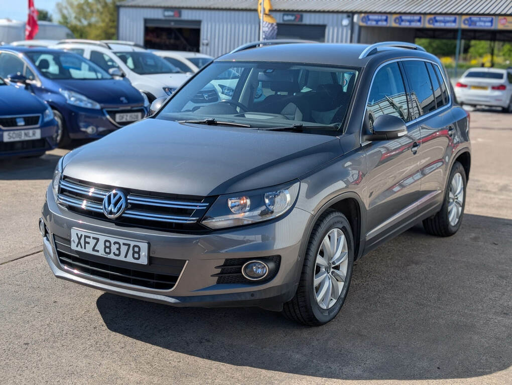 Volkswagen Tiguan 2.0 Tdi Bluemotion Tech Match 150 2Wd XFZ8378 Grey #4
