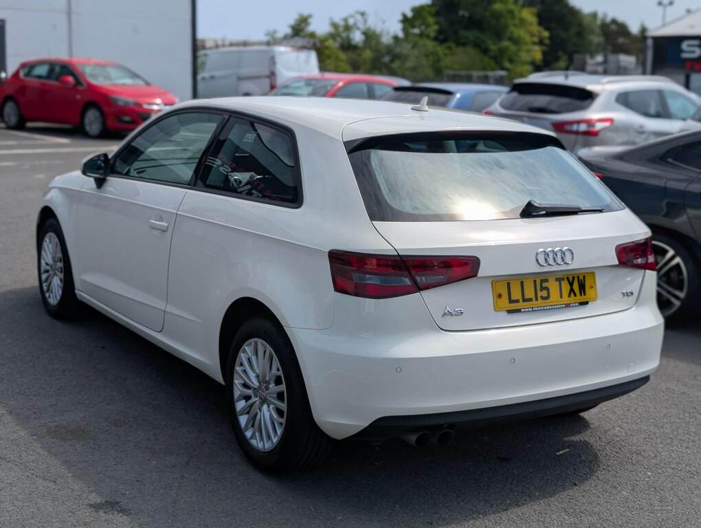 Audi A3 2.0 Tdi Se Technik LL15TXW White #5