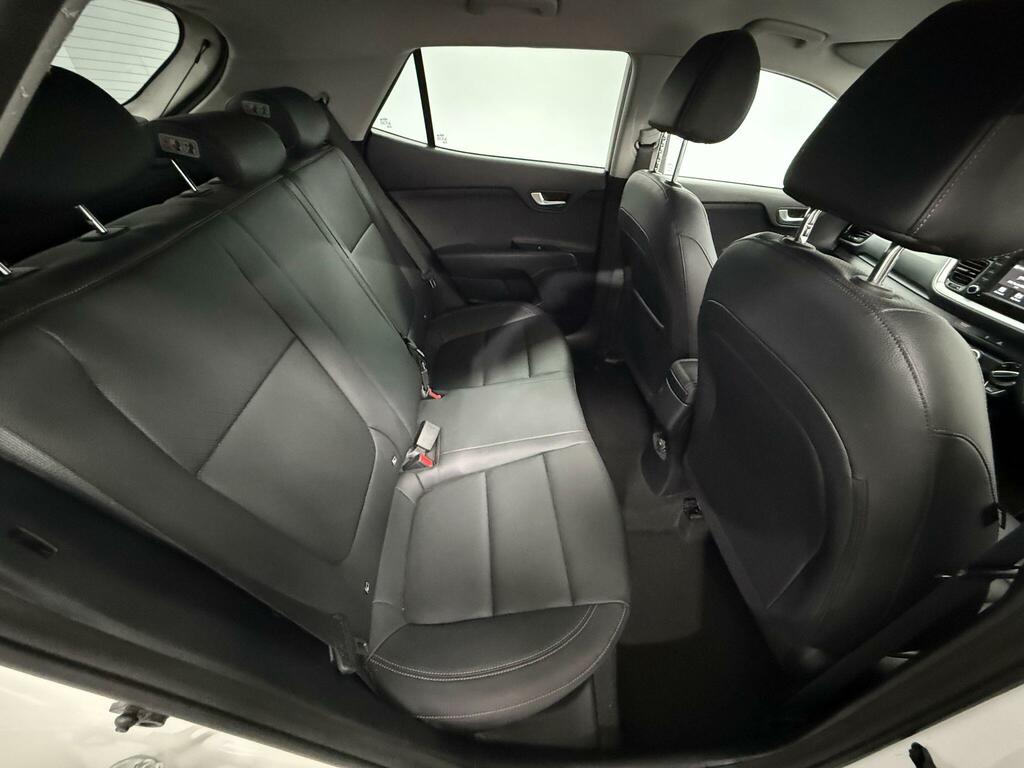 Kia Stonic 1.0T Gdi Maxx GF70YPN White #6