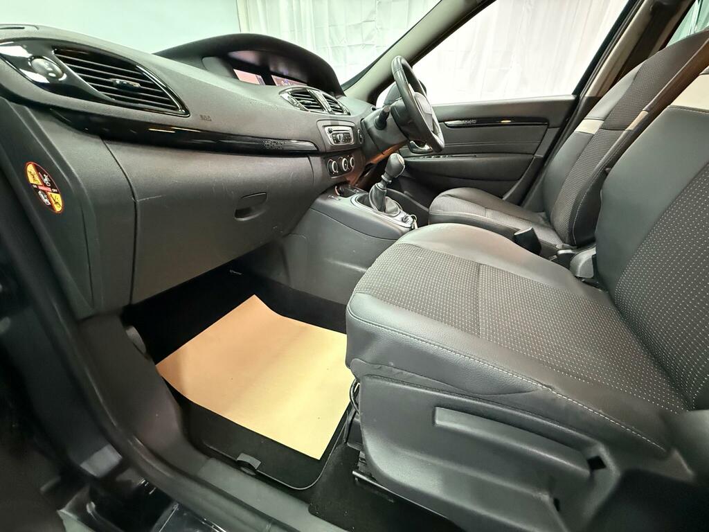 Renault Grand Scenic Grand Dynamique Black #51