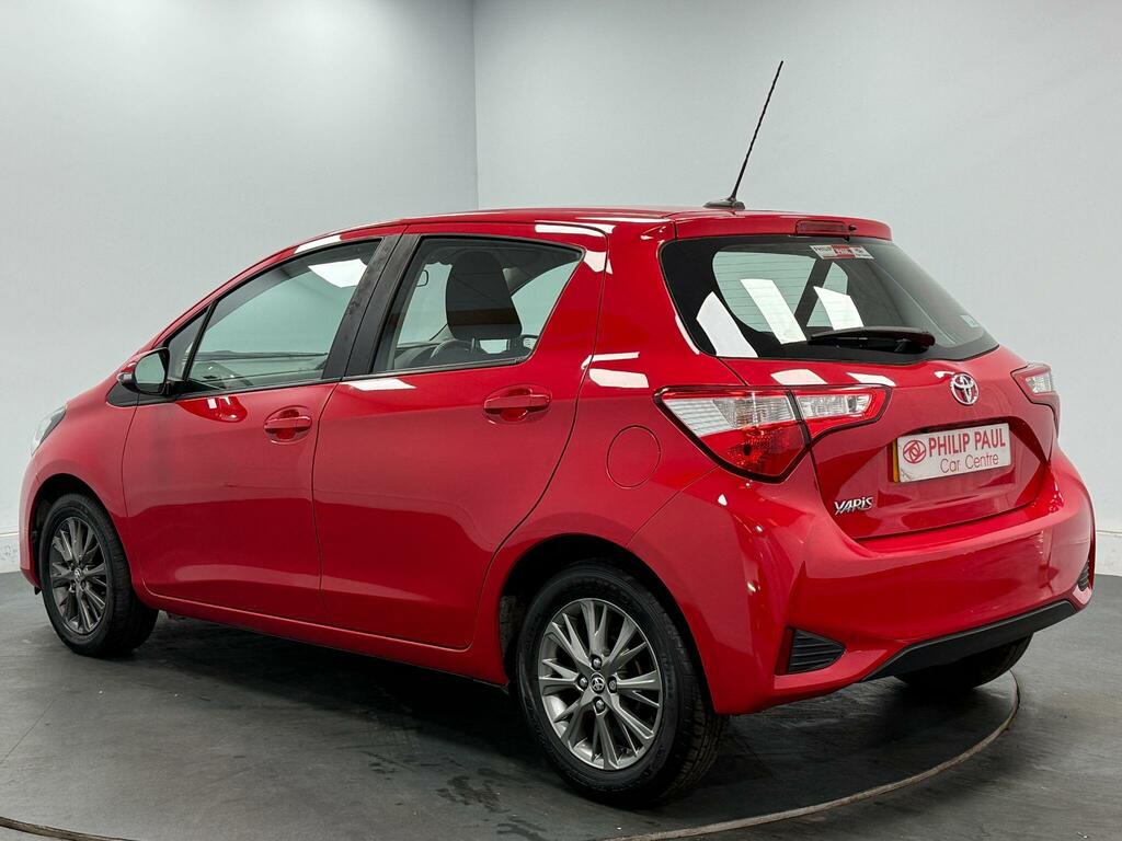 Toyota Yaris 1.5 Vvt-i Icon Cvt MJ19JYG Red #3