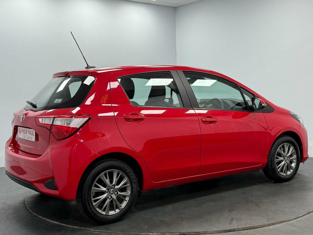 Toyota Yaris 1.5 Vvt-i Icon Cvt MJ19JYG Red #4