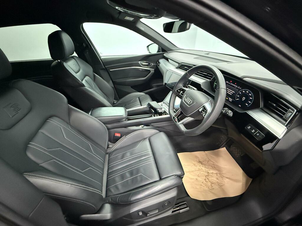 Audi E-tron 300Kw 55 Quattro 95Kwh Black Edition BD22ELH Black #5