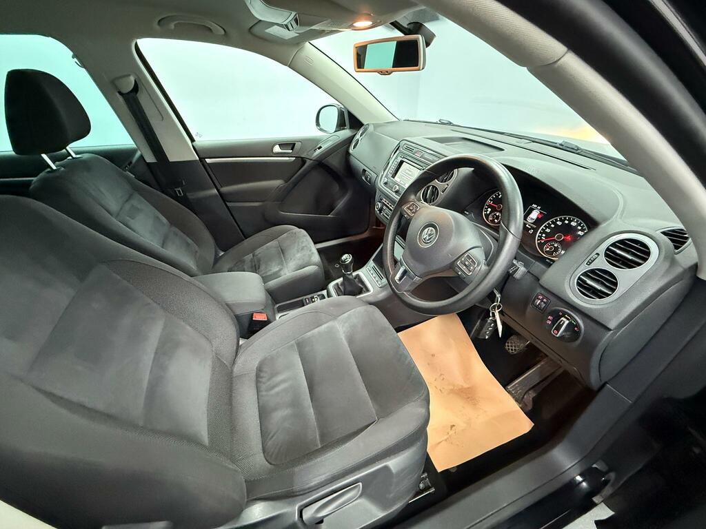 Volkswagen Tiguan 2.0 Tdi Bluemotion Tech Match NA15BXF Black #5