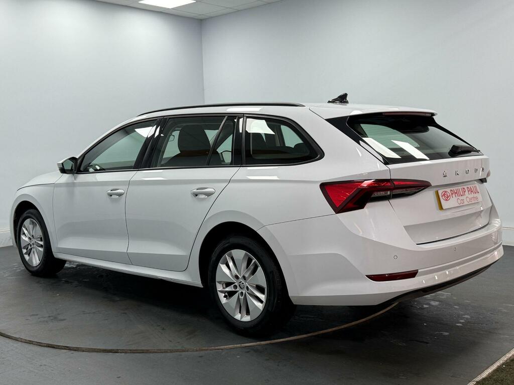 Skoda Octavia 2.0 Tdi Se Technology White #3