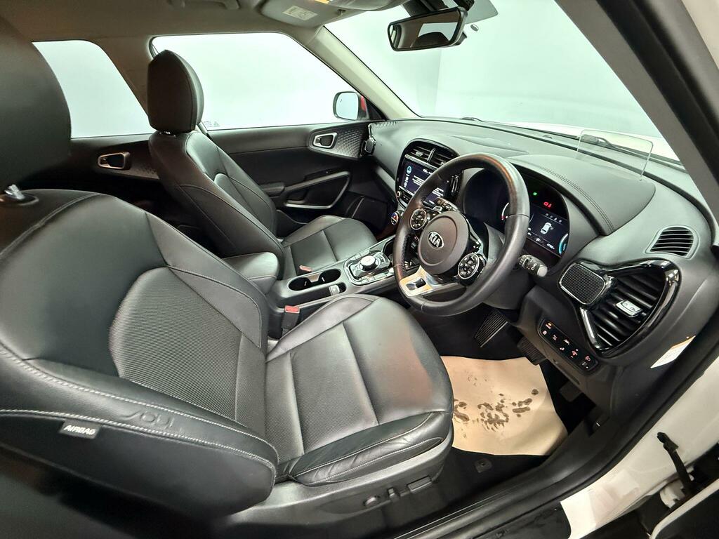 Kia Soul 150Kw First Edition 64Kwh White #5