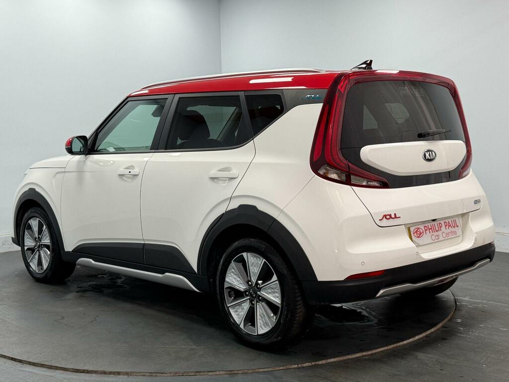 Kia Soul 150Kw First Edition 64Kwh White #3