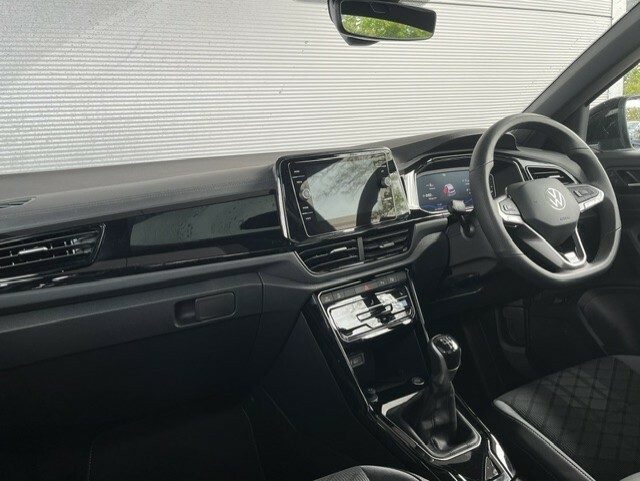 Volkswagen T-Roc 1.5 Tsi Black Edition Plus 150 Bhp MC75VMM Silver #6
