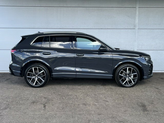 Volkswagen Tiguan 1.5 Etsi R Line 150 Bhp Dsg DG24JKV Grey #3