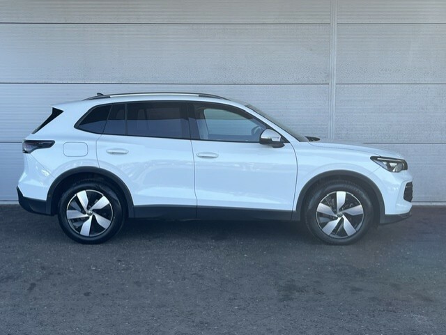 Volkswagen Tiguan 2.0 Tdi Match 150 Bhp Dsg YS74KRF White #3