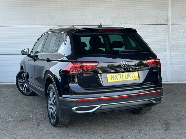 Volkswagen Tiguan 2.0 Tdi Elegance 150 Bhp 4M Dsg NX71UKU Black #5