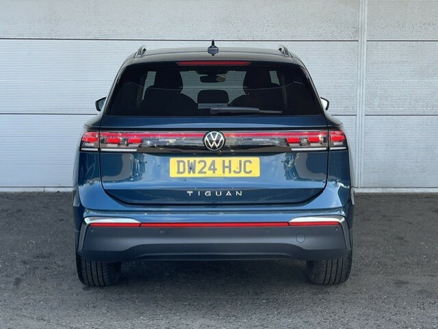 Volkswagen Tiguan 2.0 Tdi Elegance 150 Bhp Dsg DW24HJC Blue #4