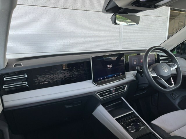 Volkswagen Tiguan 2.0 Tdi Elegance 150 Bhp Dsg DW24HJC Blue #6