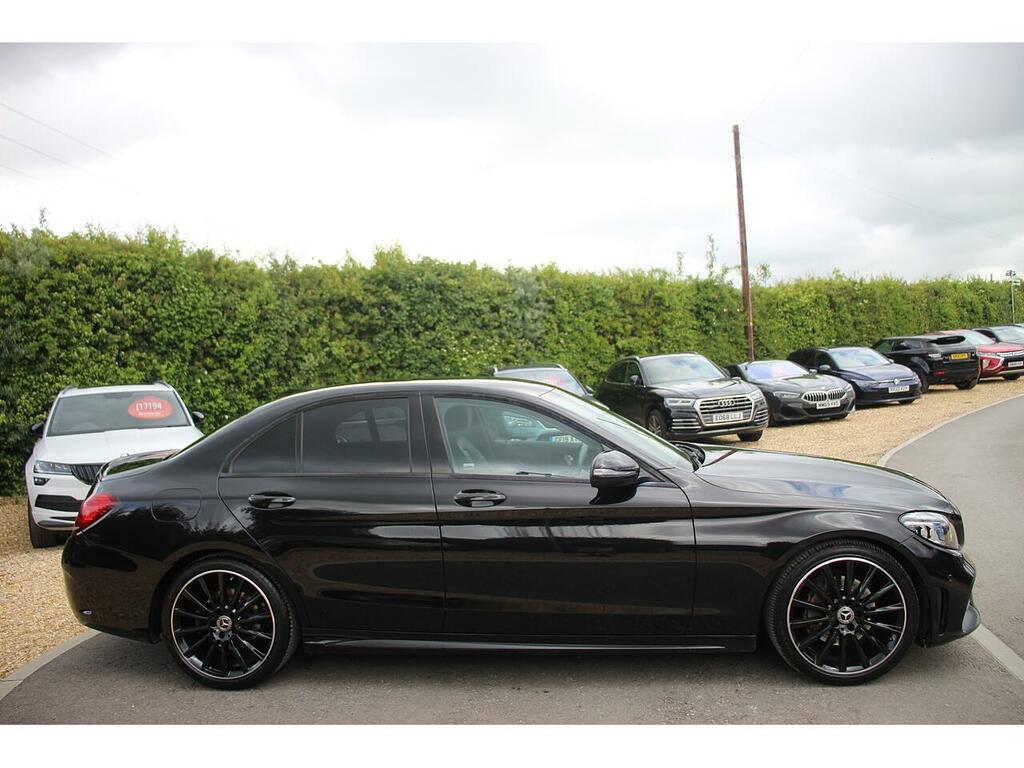Mercedes-Benz C Class Saloon WX21YMV Black #4